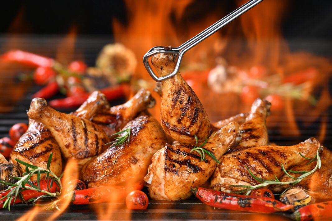 Grilled drumsticks, July 4th picnic, Low calorie barbecue options, HealthandWellness.com